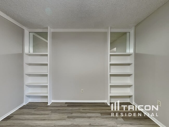 Foto del edificio - 2878 Goldy Way