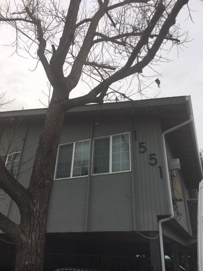 Foto del edificio - 1125 Lacey Ln