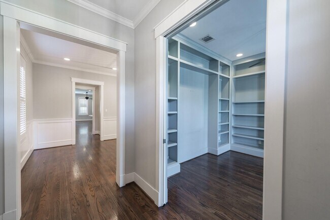 Foto del edificio - 734 Allston St