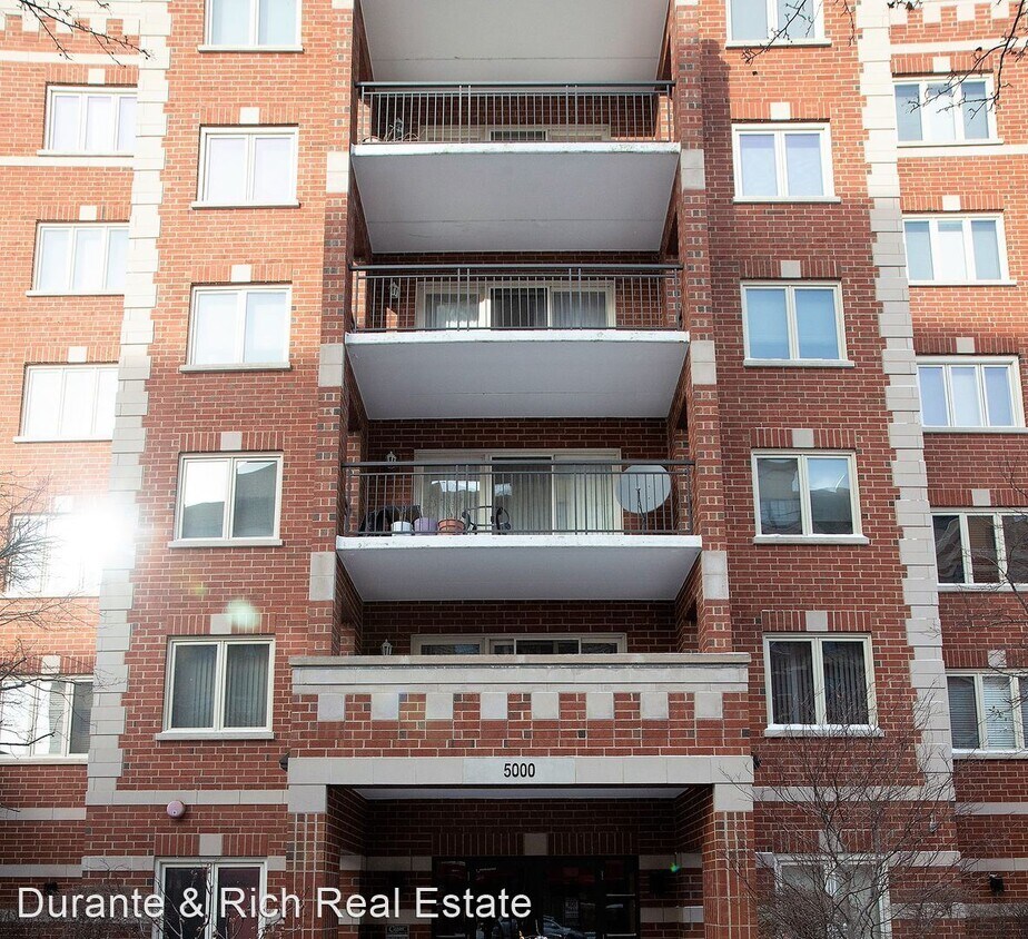 Primary Photo - 2 br, 1 bath House - 5000 Oakton St