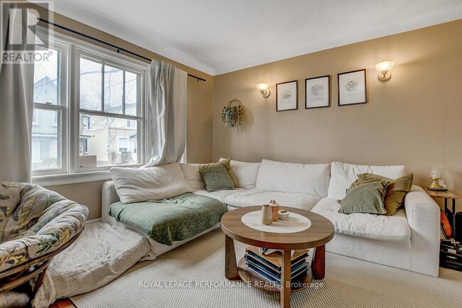 Photo du bâtiment - 224 Armstrong St