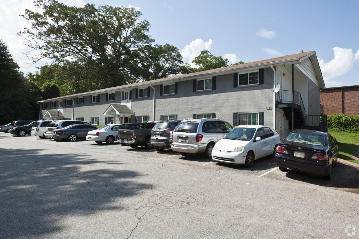 Building Photo - Carriage Oaks V