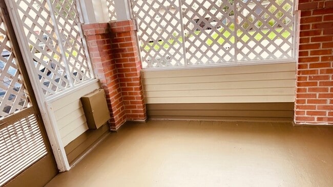 Foto del edificio - 146 Levron St