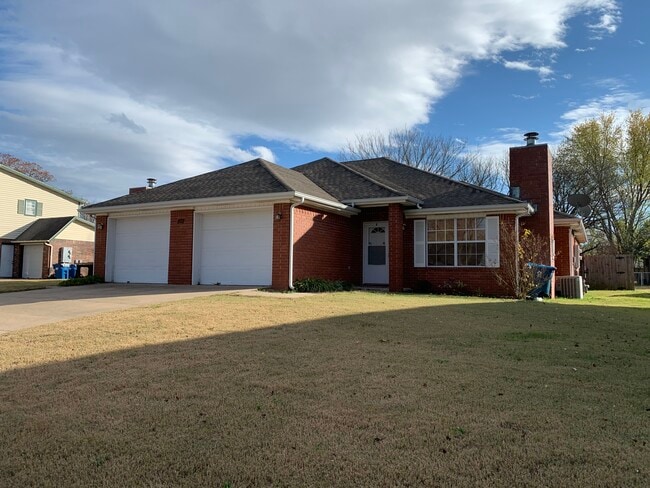 Building Photo - 507 B Camellia Dr.