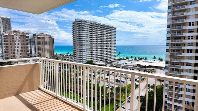 Foto del edificio - 1985 S Ocean Dr