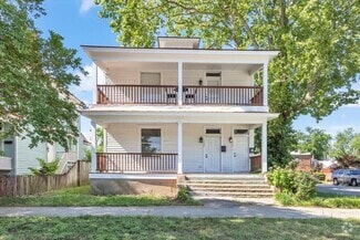Building Photo - 136 Broad St