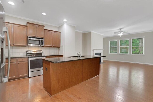 Foto del edificio - 1300 Hopkins Dr