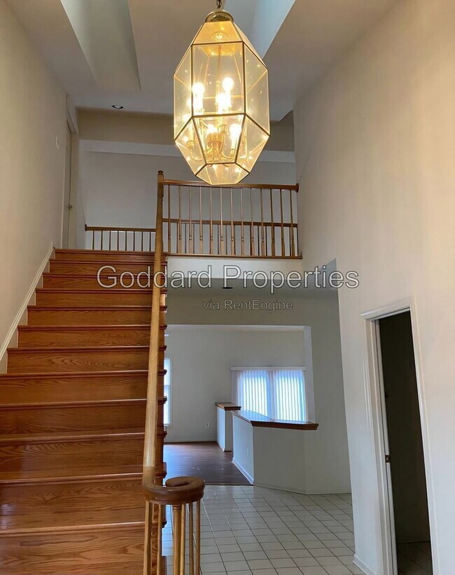 Building Photo - 10225 Club House Court