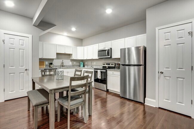Building Photo - 448 Caldwell Dr