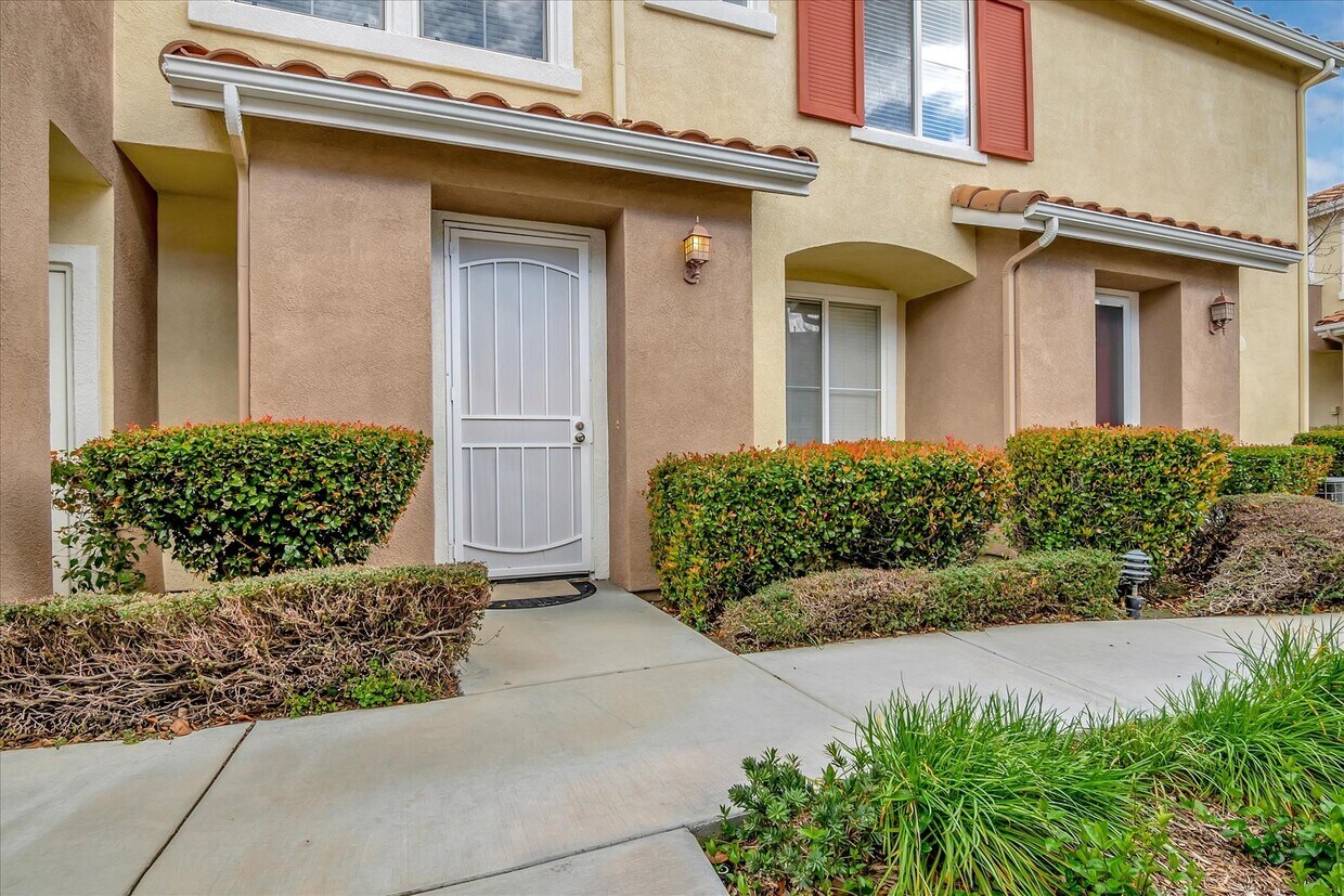 Foto principal - 18006 Flynn Dr