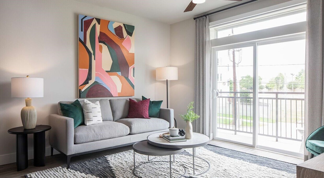 Foto principal - 2425 Bell St