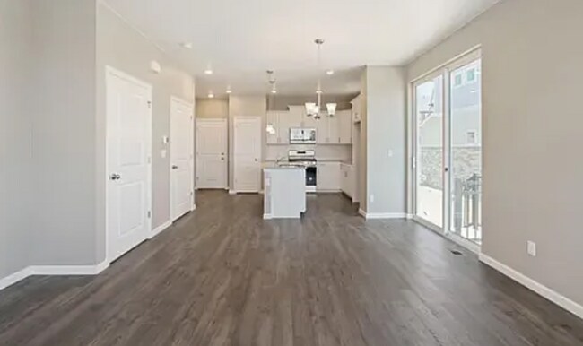 Foto del edificio - 21833 E 8th Ave