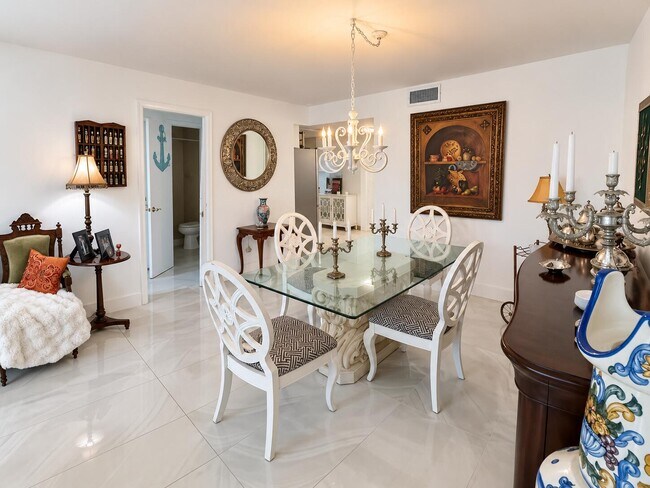 Foto del edificio - 5570 Tamberlane Cir