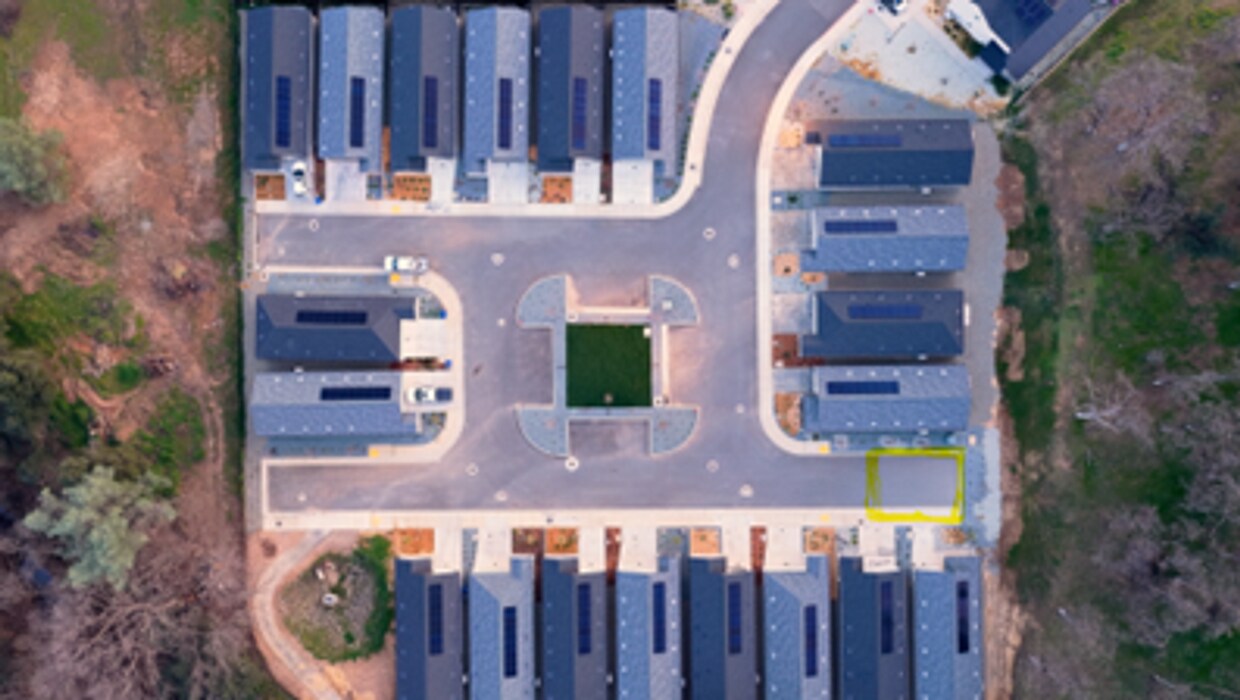 Foto del edificio - Newly built homes with City of Redding solar!