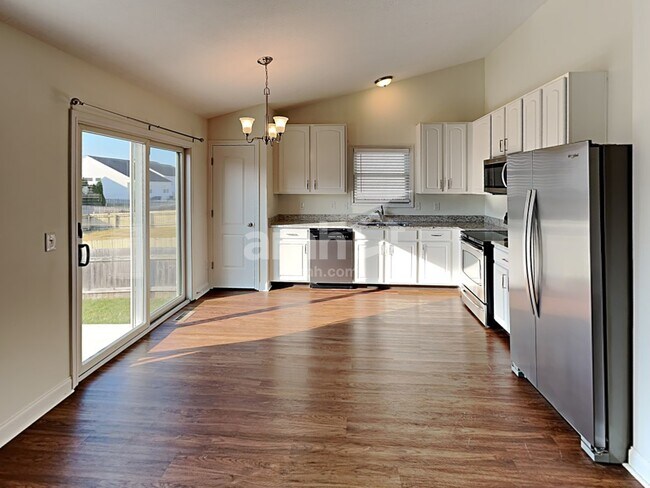 Foto del edificio - 749 Cedar Run Drive
