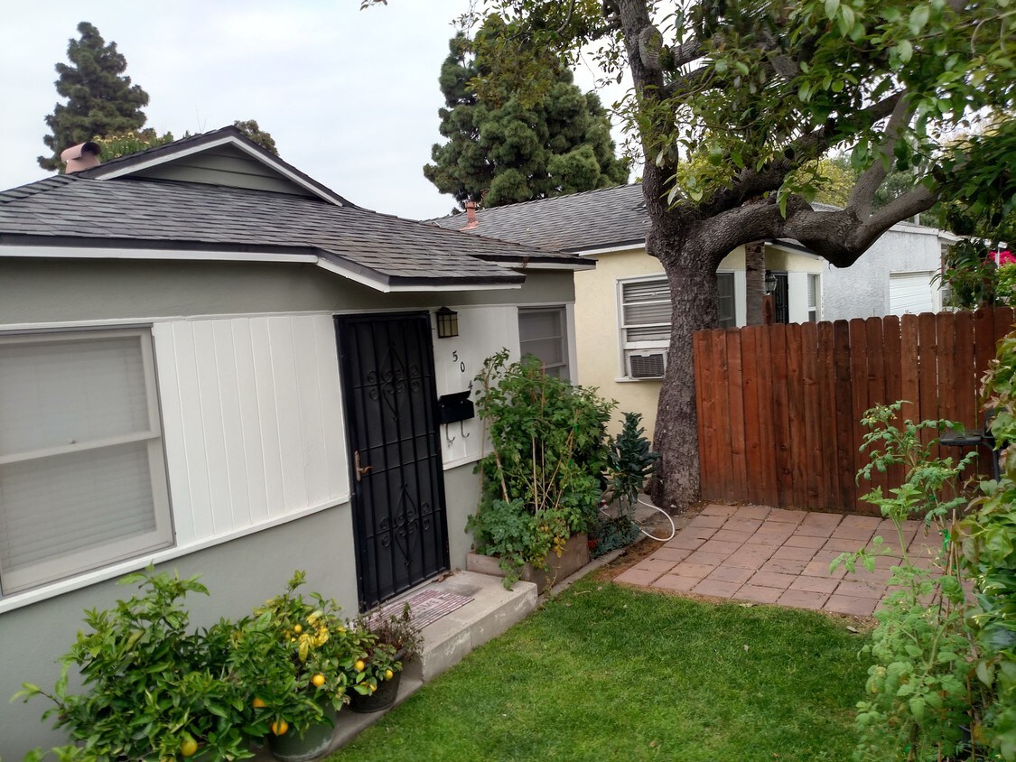 Front door & patio - 5040 Sawtelle Blvd