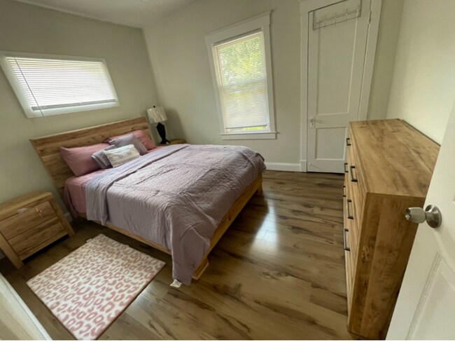 Foto del edificio - 4518 Southcrest Dr