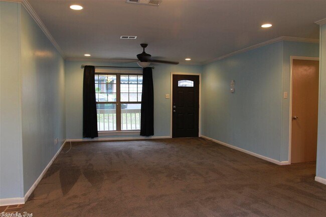 Foto del edificio - 8806 Oakhaven Dr