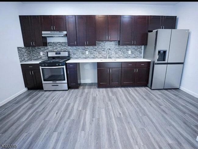 Building Photo - 818 S 12th St