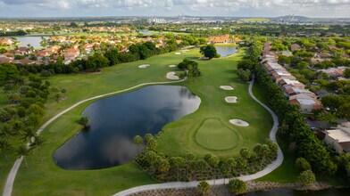 Valencia at Doral photo'