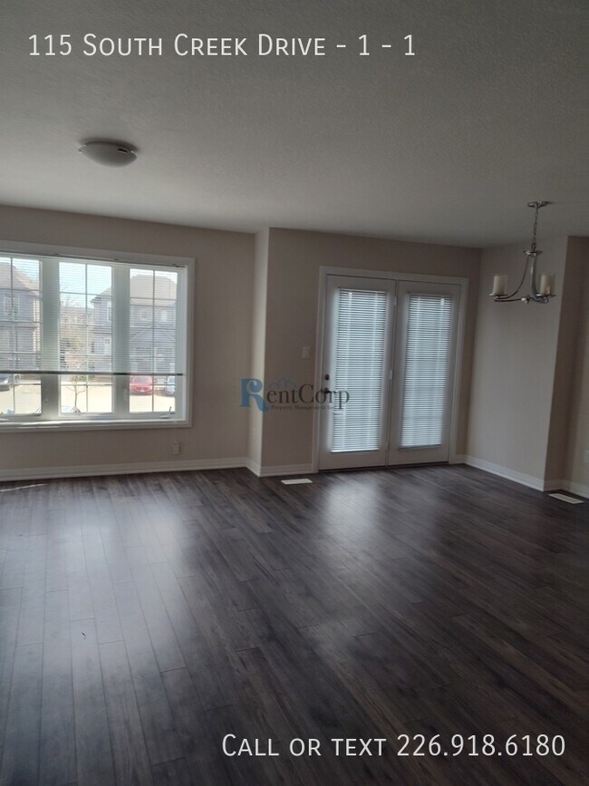 Building Photo - 115 S Creek Dr