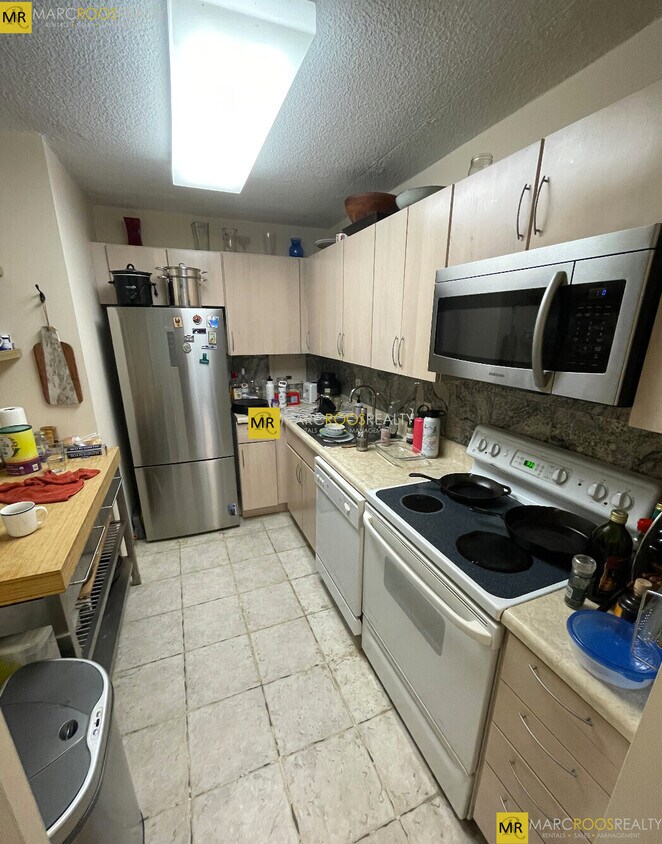 Primary Photo - 60 Longwood Ave