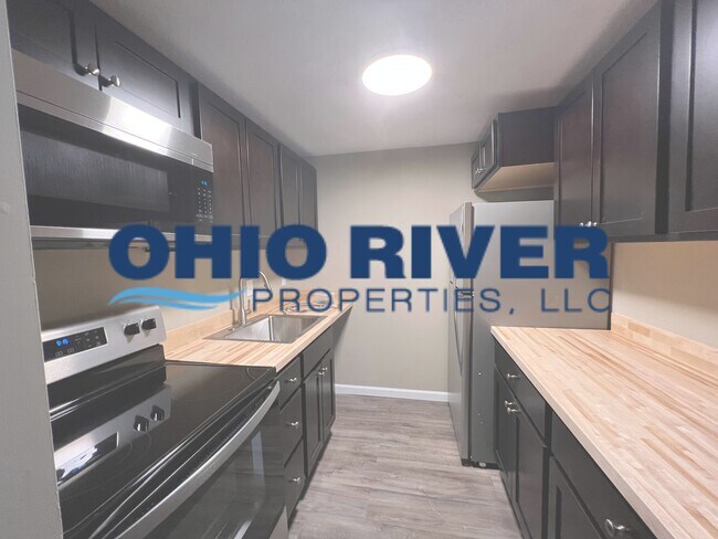 Building Photo - 600 Northwood Ct