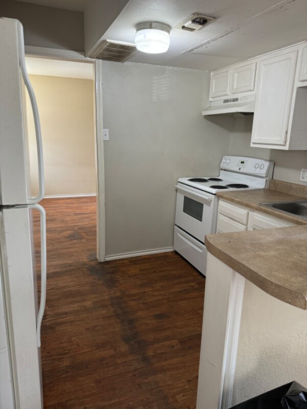 Primary Photo - 750 Bonham St