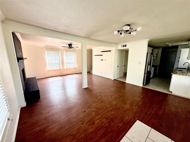 Foto del edificio - 205 Stardust Ln