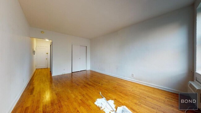 Foto del edificio - 432 E 83rd St