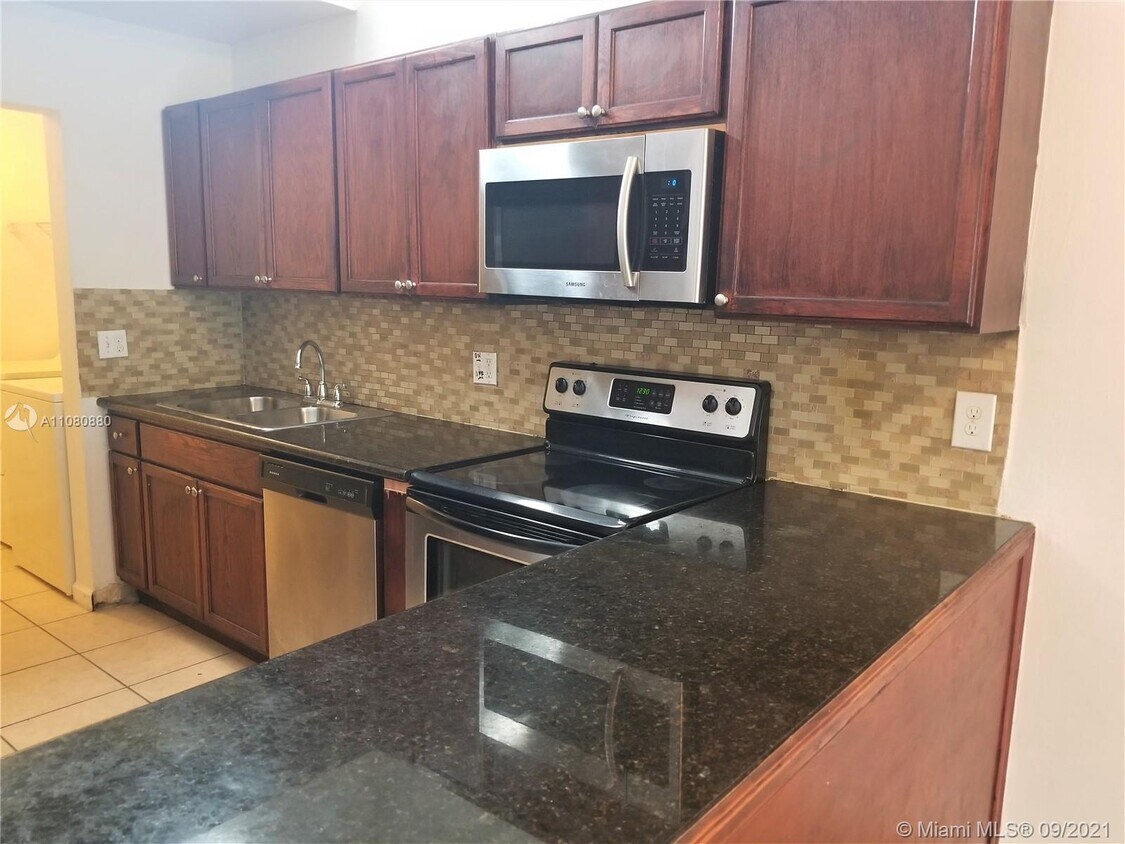 6979 SW 40th St Unit 6O, Miramar, FL 33023 Condo for Rent in Miramar