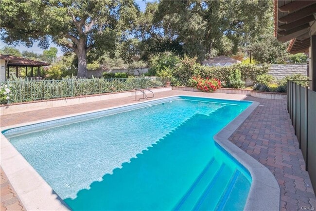 Foto del edificio - 4359 Fairlawn Dr