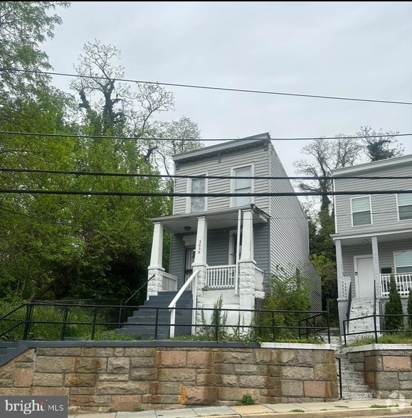 Building Photo - 2638 Stanton Rd SE