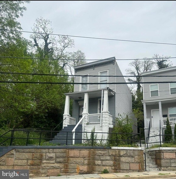 Foto principal - 2638 Stanton Rd SE