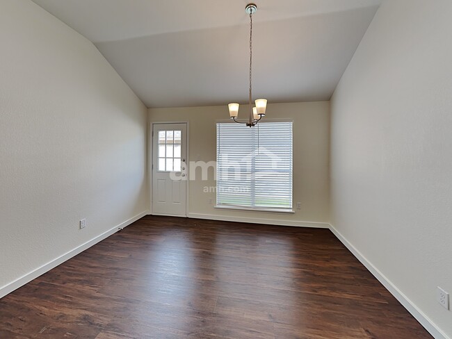 Building Photo - 7031 Rovato Dr