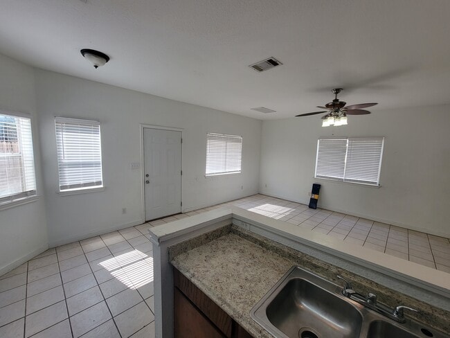 Building Photo - 843 Sagewood Trail