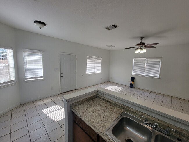 Foto del edificio - 843 Sagewood Trail