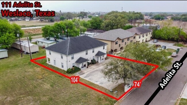 Building Photo - 111 Adelita St