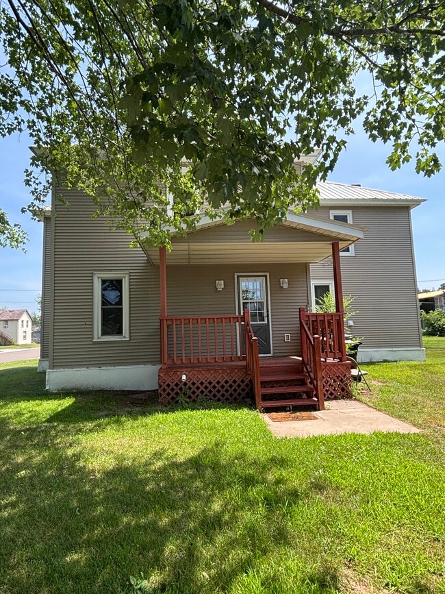 Building Photo - 303 Cobban St