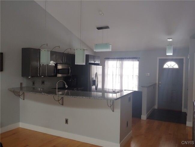 Building Photo - 6390 Ironwood Dr