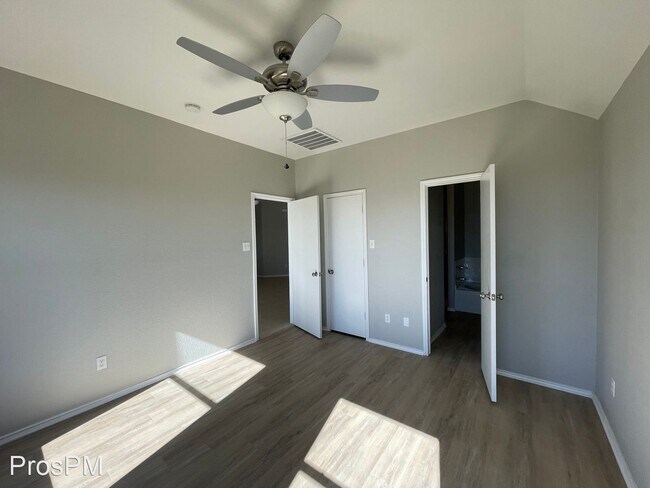 Foto del edificio - 3 br, 2 bath House - 12705 Carpenter Lane