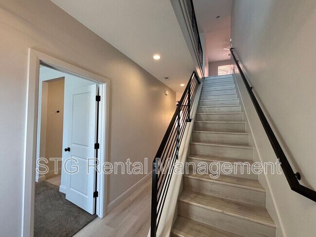 Foto del edificio - 840 Twin Lakes Dr