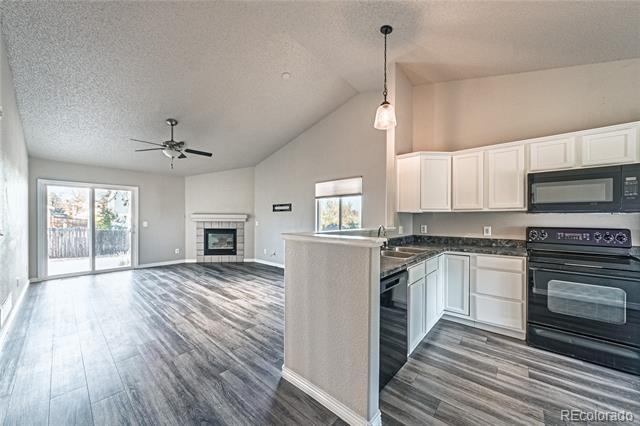 Foto del edificio - 2588 Weyburn Way