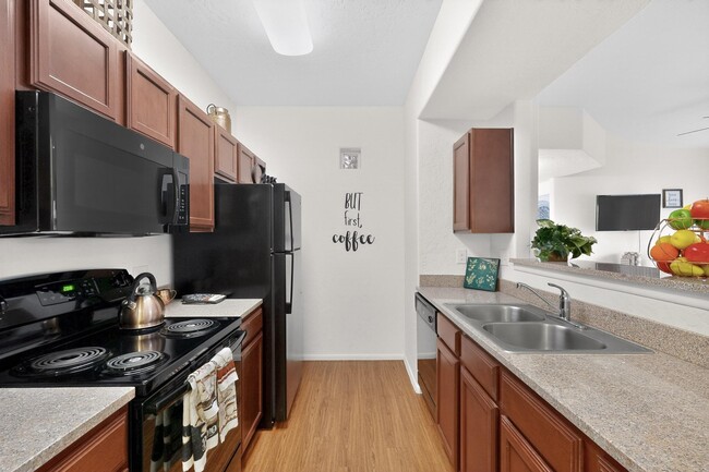 Cocina de Spring River - Spring River Luxury Apartment Homes