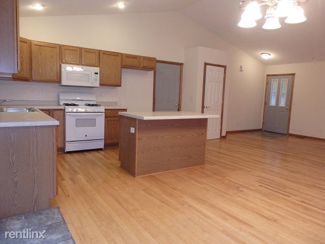 Foto del edificio - 281 W Hawthorne Rd