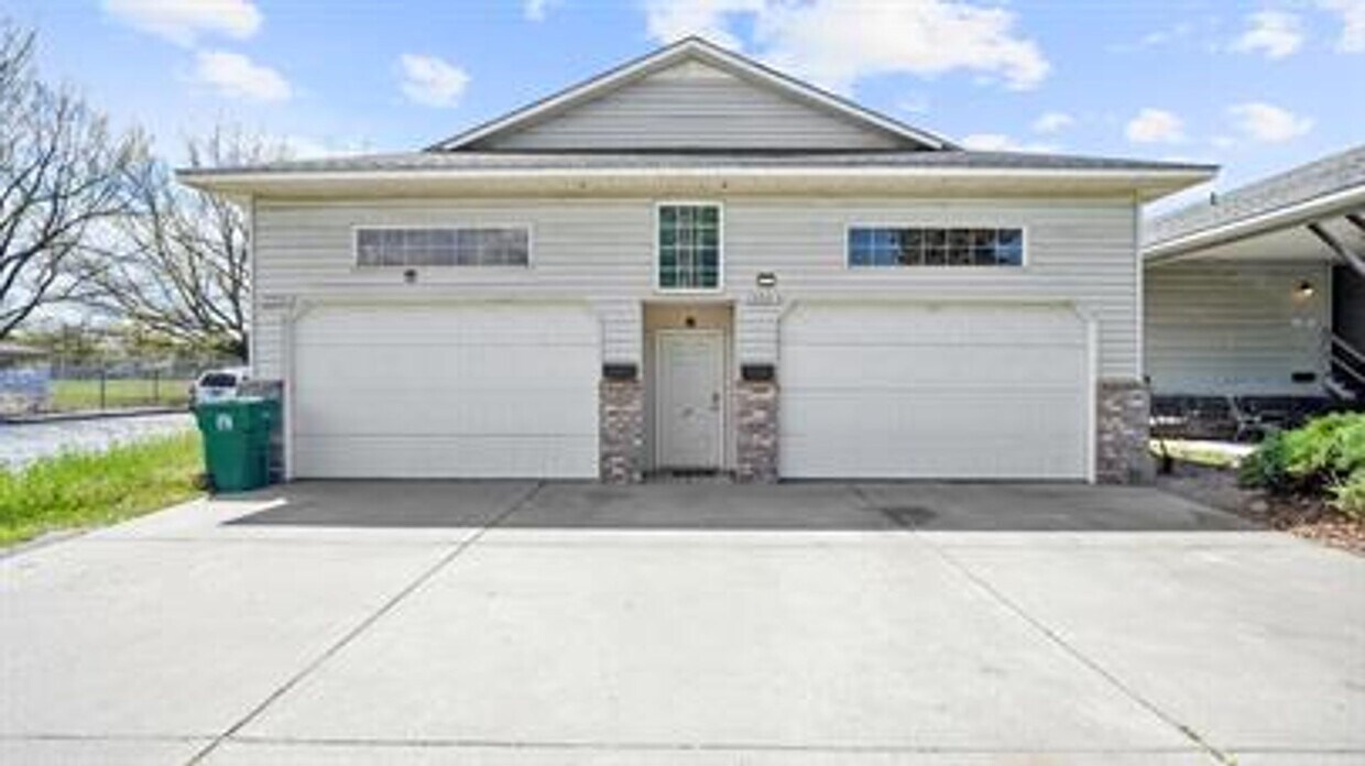 Foto principal - 1501 N Regal St