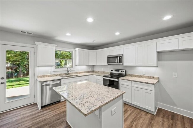 Foto del edificio - 5325 Cherokee Trail