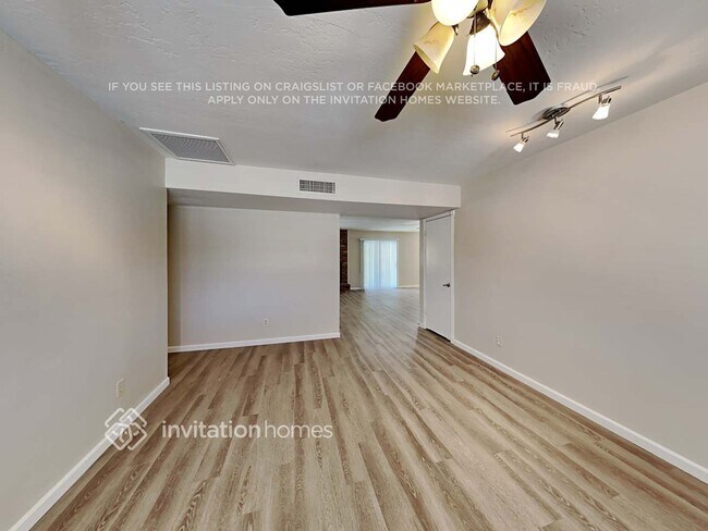 Building Photo - 9023 W Harmont Dr