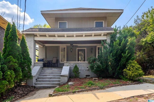 Foto del edificio - 2810 Rhodes Cir S