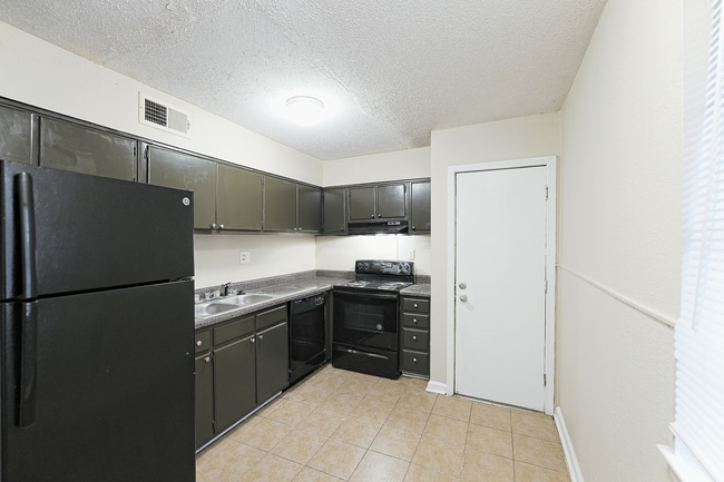 Interior Photo - Beverly Springs